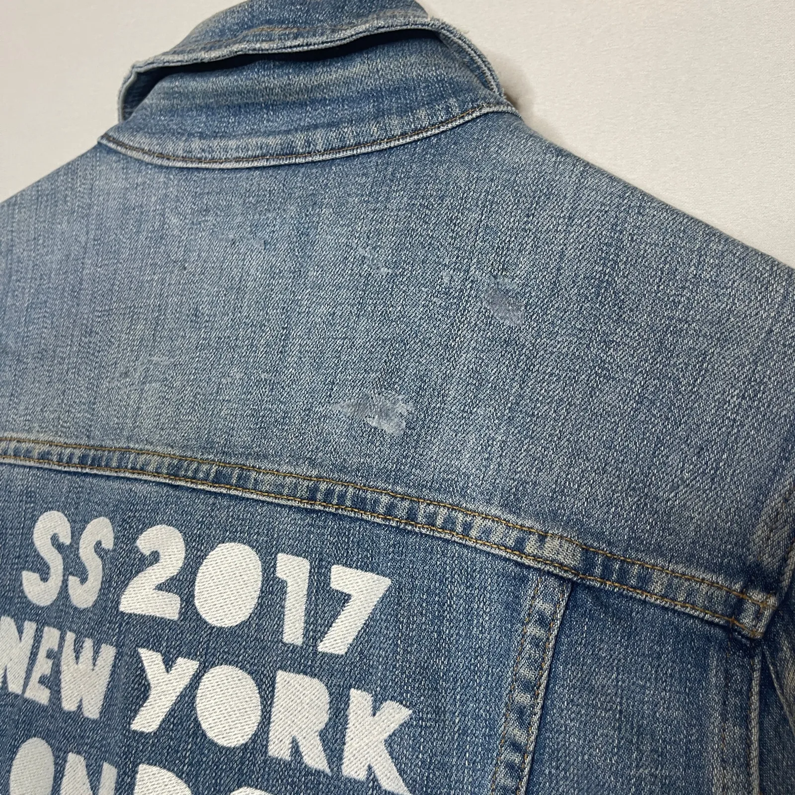 FRAME Denim Embroidered Patches Denim Jacket Sz S - Image 9