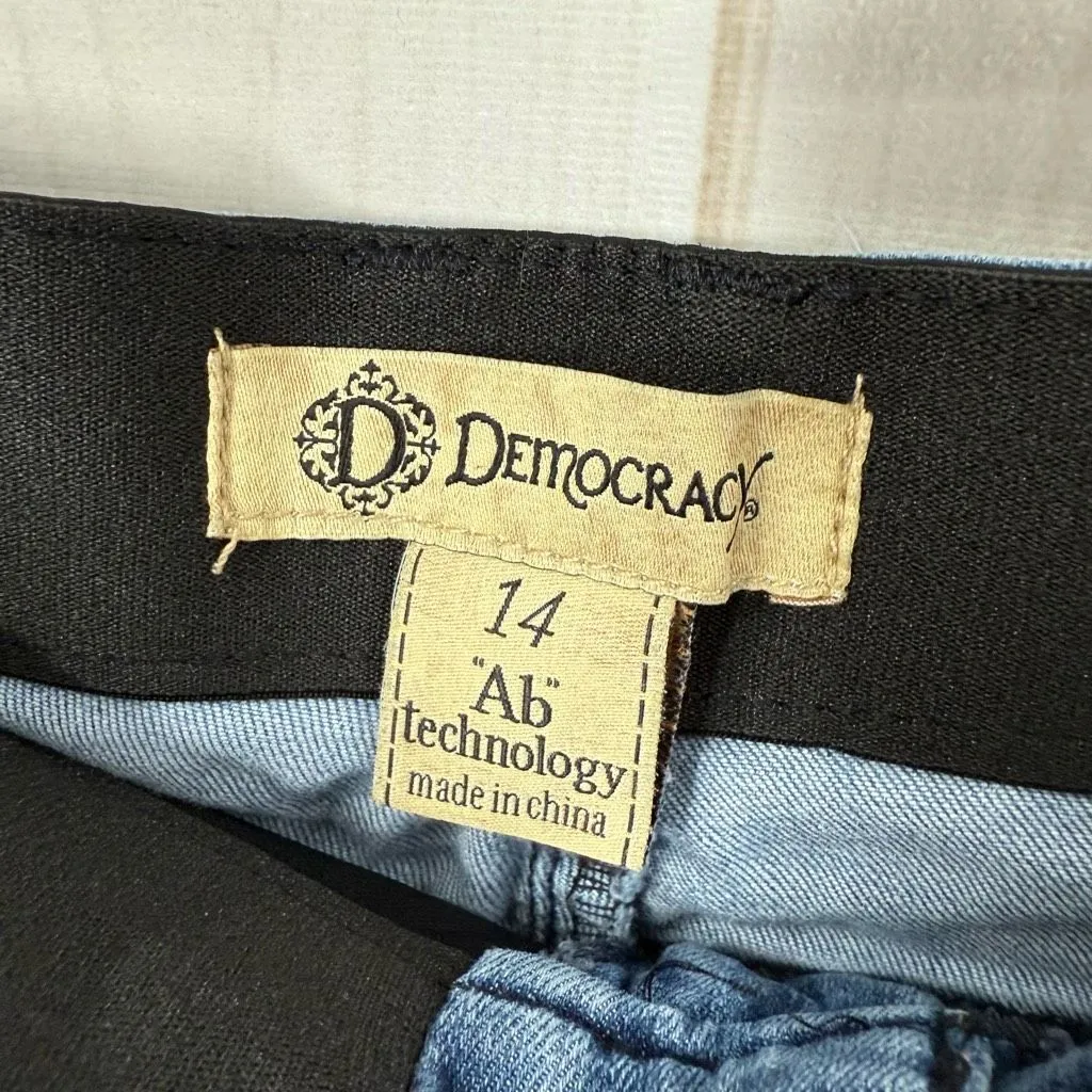 Democracy Women’s 14 Ab Technology Stretchy Ankle Skimmer Jeans - Image 2