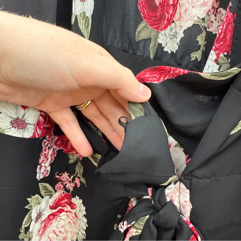 Torrid NWT Floral Wrap Dress Women’s Size 4 Ruffle Hem V-Neck‎ - Image 9