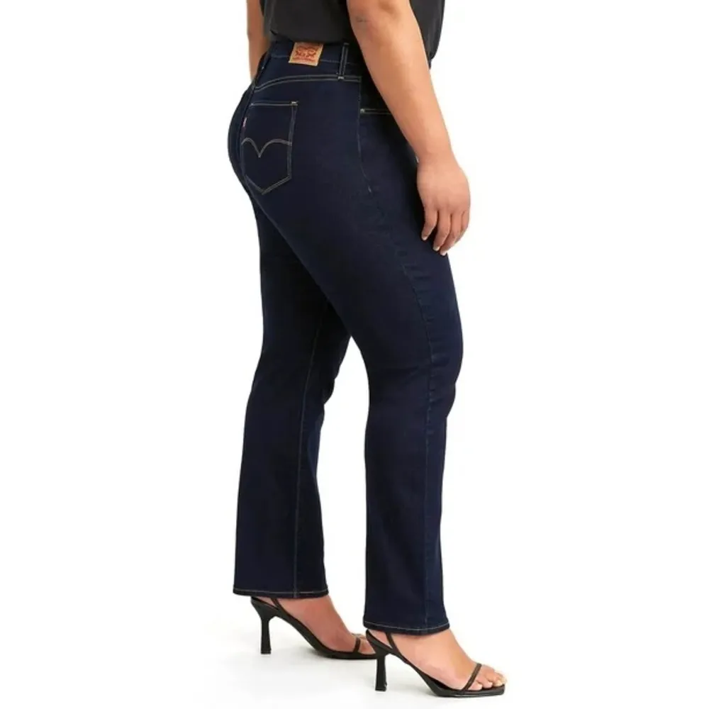 Levi’s Women's Plus Size 724 High-Rise Straight Jeans Size 18W Short Dark Wash - Image 2