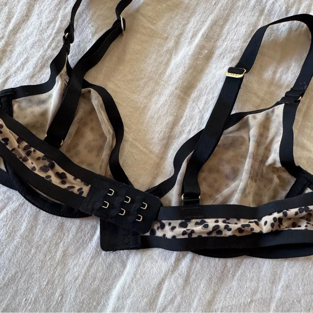 Cuup The Plunge Bra, Leopard, 32A Size undefined - Image 3