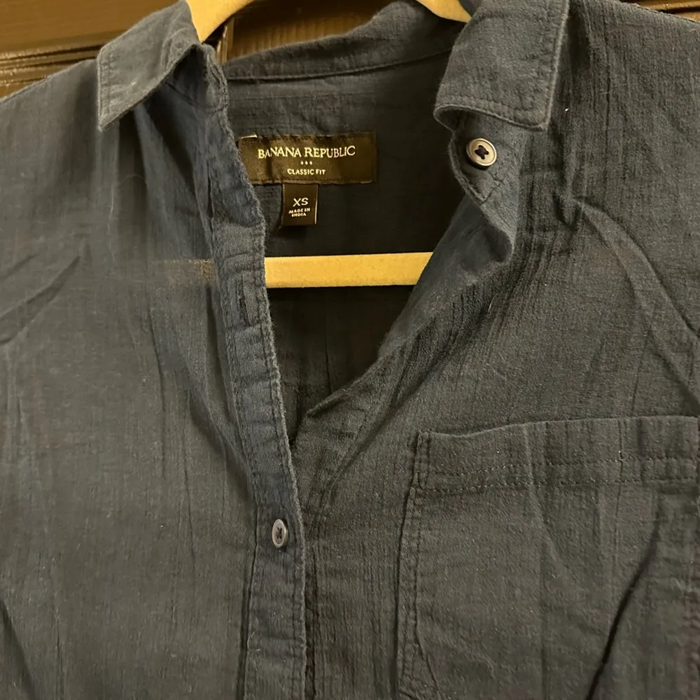 Banana Republic Navy XS Button Down - Image 2