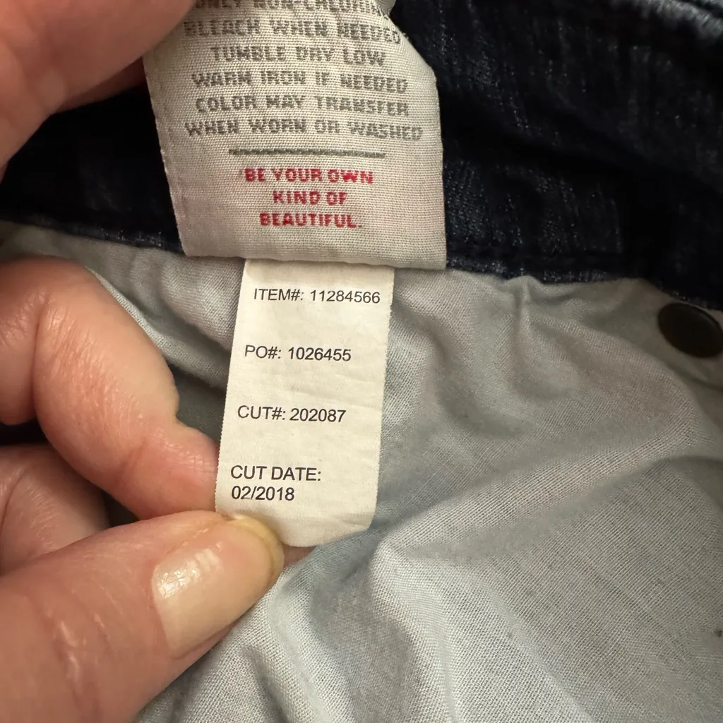 Torrid Bombshell Premium Stretch Skinny Ankle Jeans Hearththrob Size 12 - Image 4