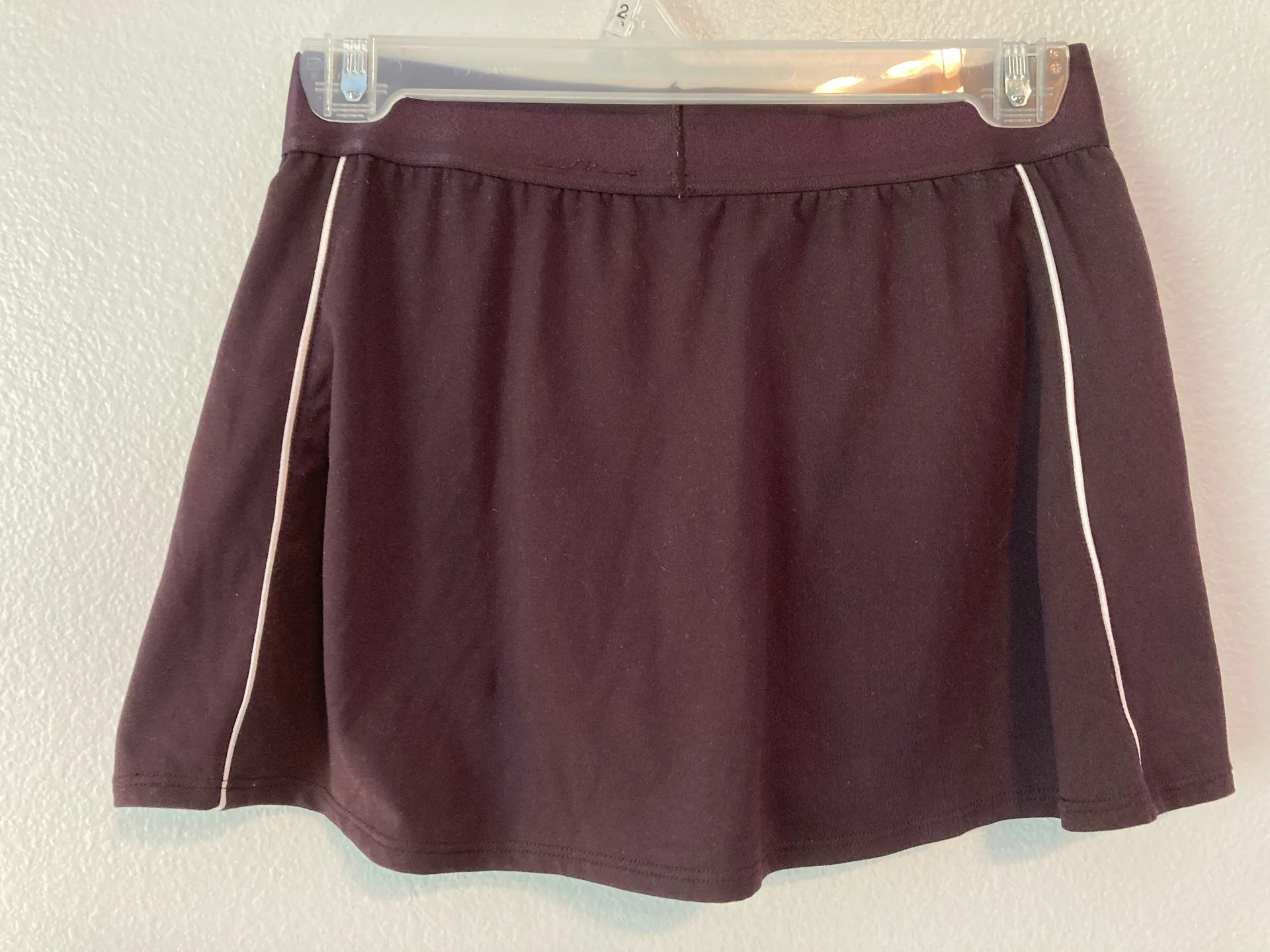 Nike Maroon Tennis Skirt - Image 2