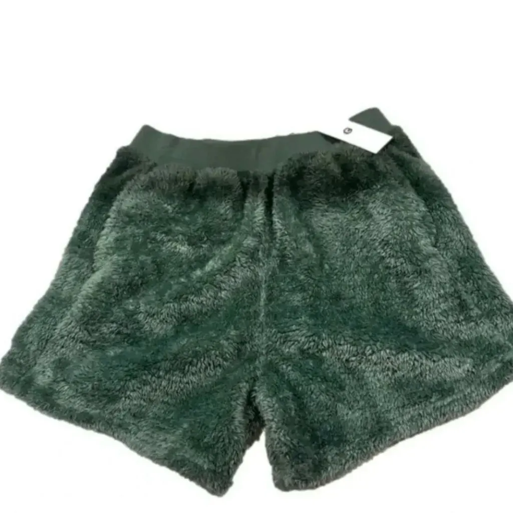 Ugg Camilla Sherpa Shorts Women’s Size M NWT - Image 2