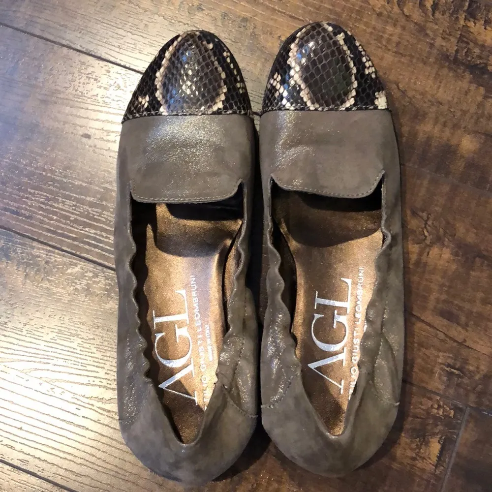 AGL Shimmer Taupe Snakeskin Tip Ballet Flats 8.5 Tan - Image 2