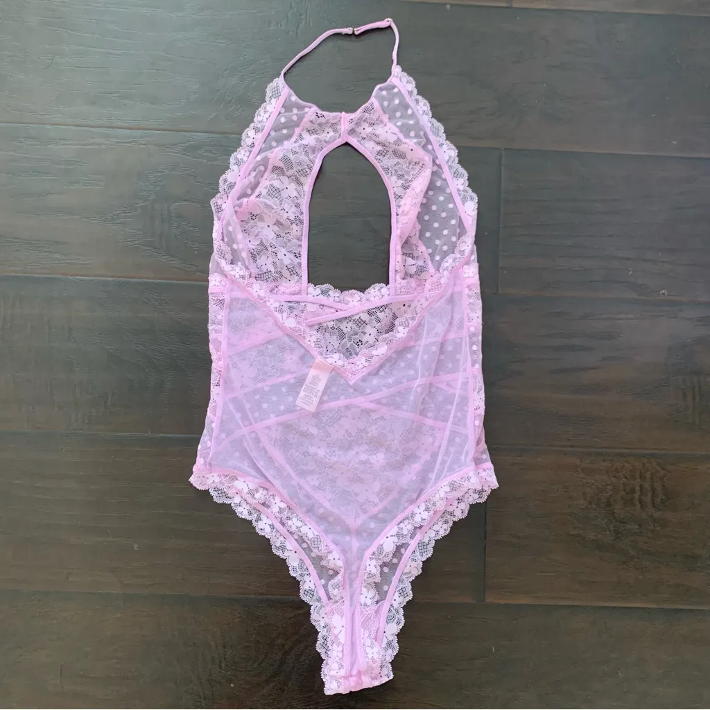 Victoria’s Secret Light Purple/Pink Sexy Cutout Lace Halter Bodysuit Lingerie - Image 6