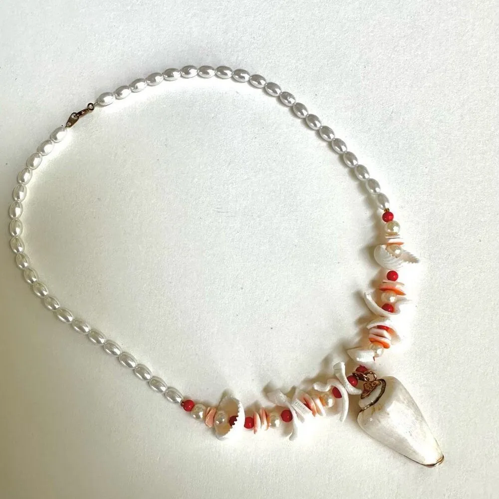 Faux pearl and shell pendant necklace - Image 10