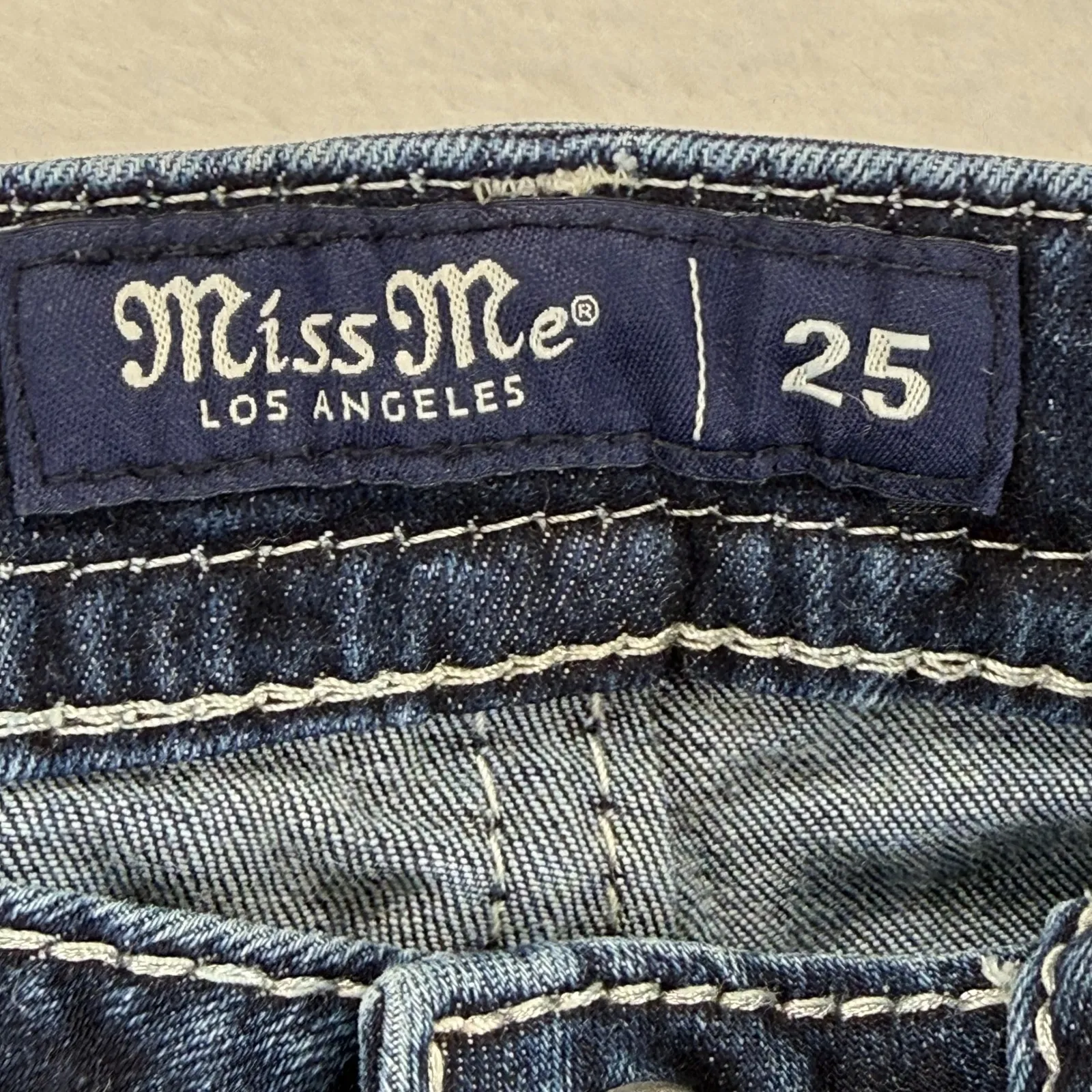 Miss Me Los Angeles Jeans Ankle Skinny Mid Rise Distressed Rhinestone Size 25 - Image 3