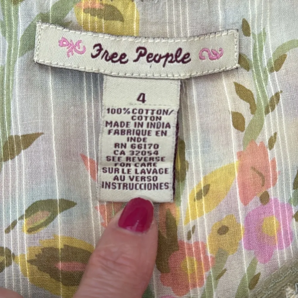 Vintage Y2K Free People Multicolor Floral Lace Detail Waist Ribbon Button Up Top - Image 4