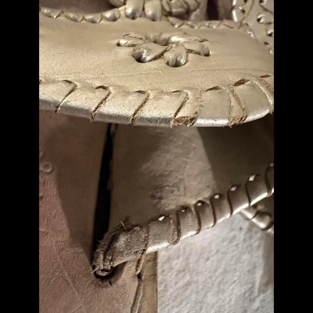 Jack Rogers Gold  Leather iconic Sandals size 9 - Image 2