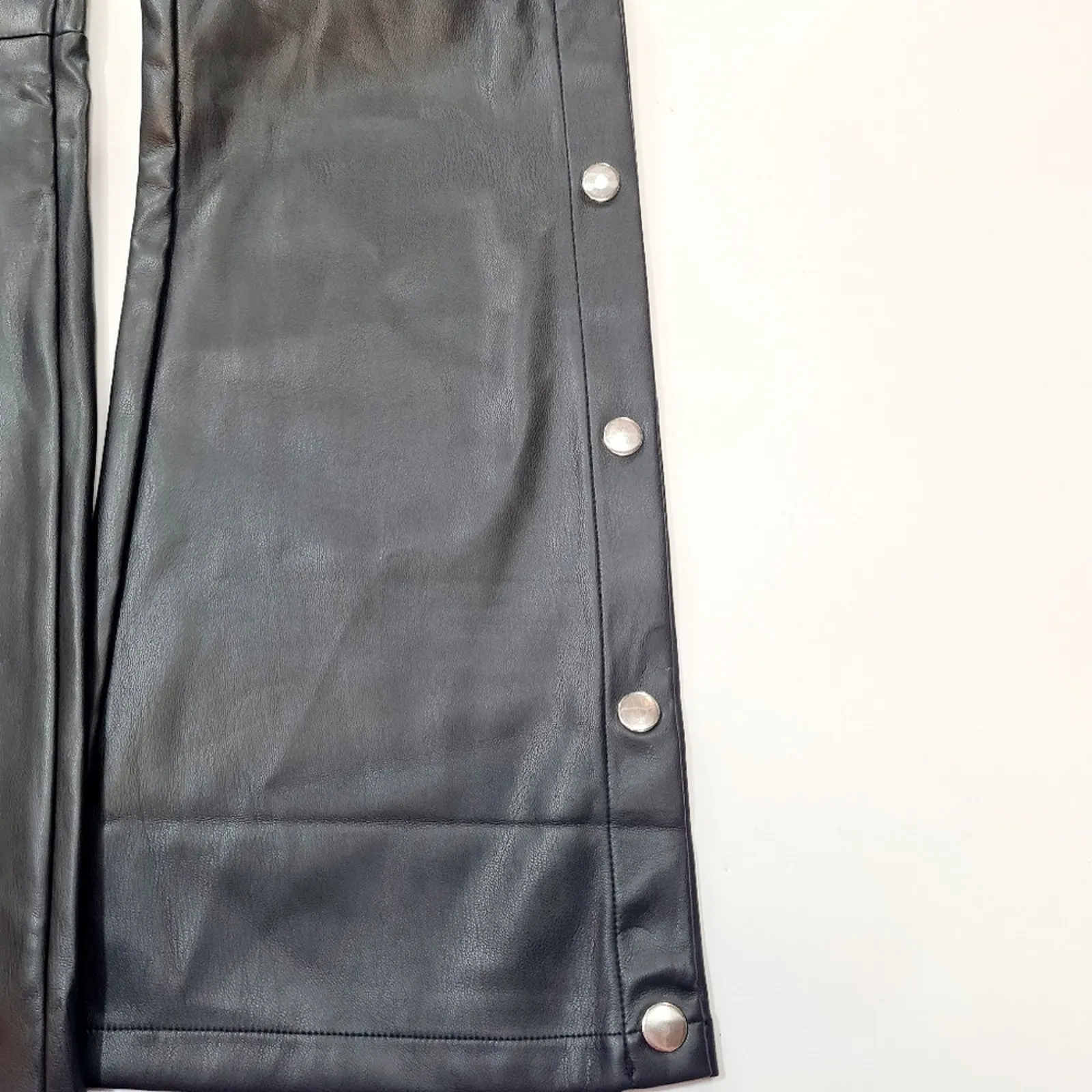 superdown  Paloma Buttoned Pant in Black Small - Image 5