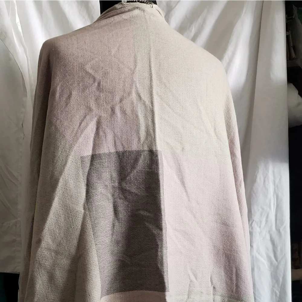 Shawl/wrap NWT Gray Size 00 - Image 3