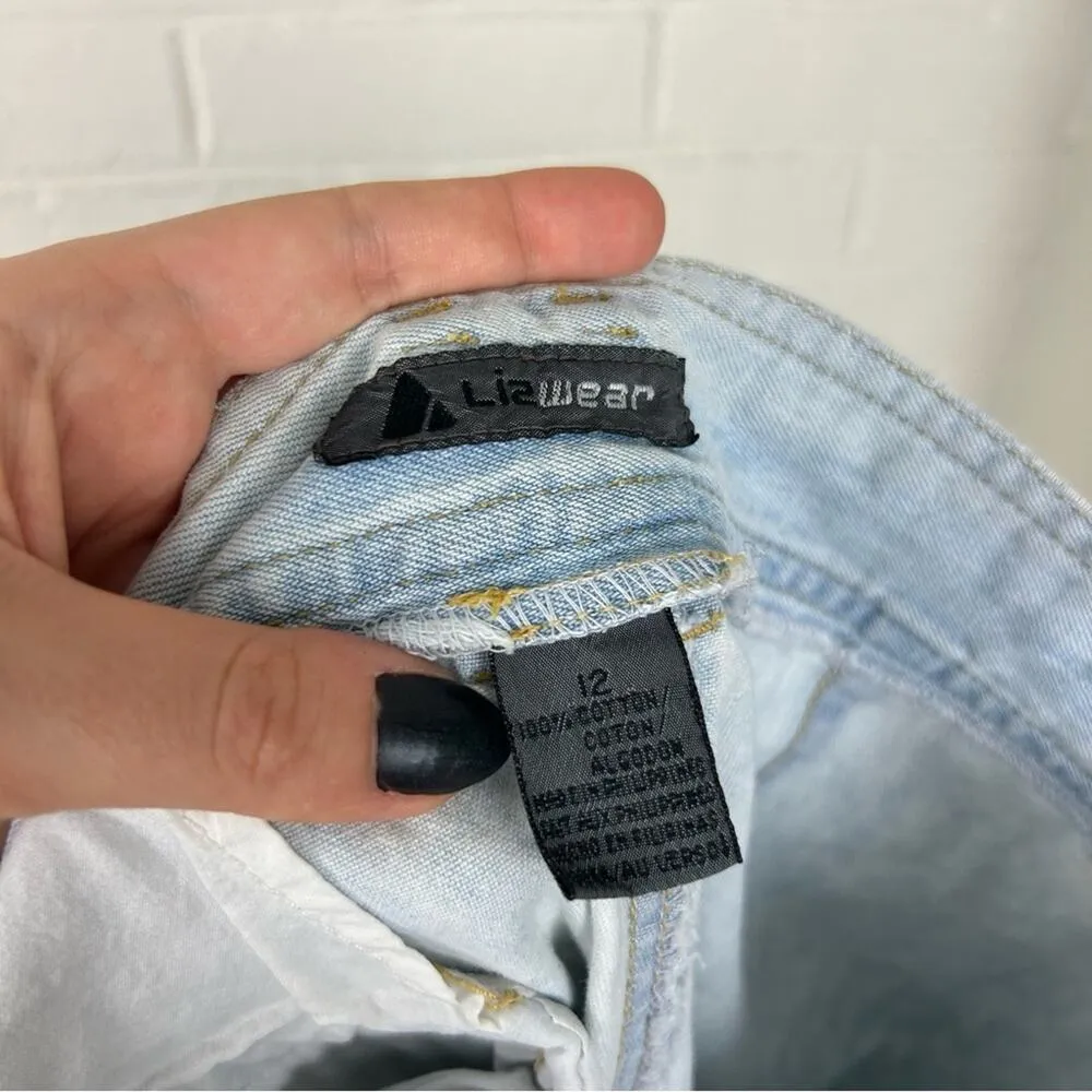 Vintage Liz Wear Liz Claiborne Light Wash Pleated Denim Shorts Size 12 - Image 2