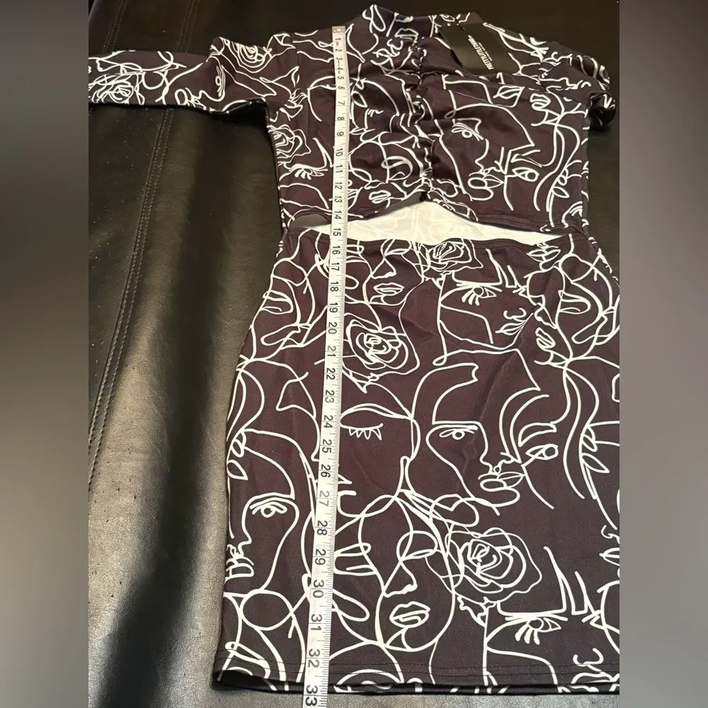 PrettyLittleThing Black and White Abstract Dress with cutout. NWT size 4 - Image 13