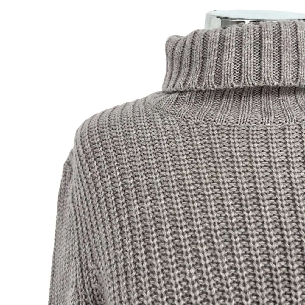 Bershka Chunky Turtleneck Sweater Gray Size Medium - Image 4