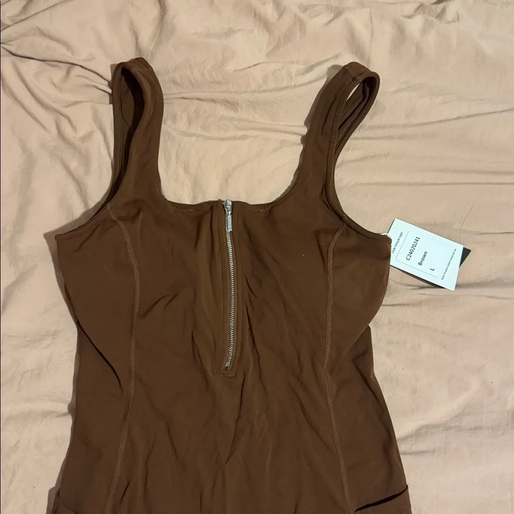 Casei Brown Sleeveless Zip - Image 3