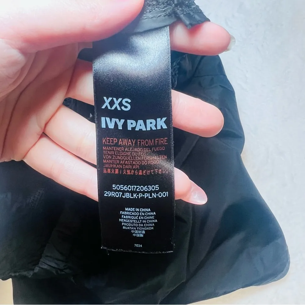 Ivy Park  Black Mesh Elastic Waist Athletic Shorts 3" Inseam Size XXSmall - Image 7