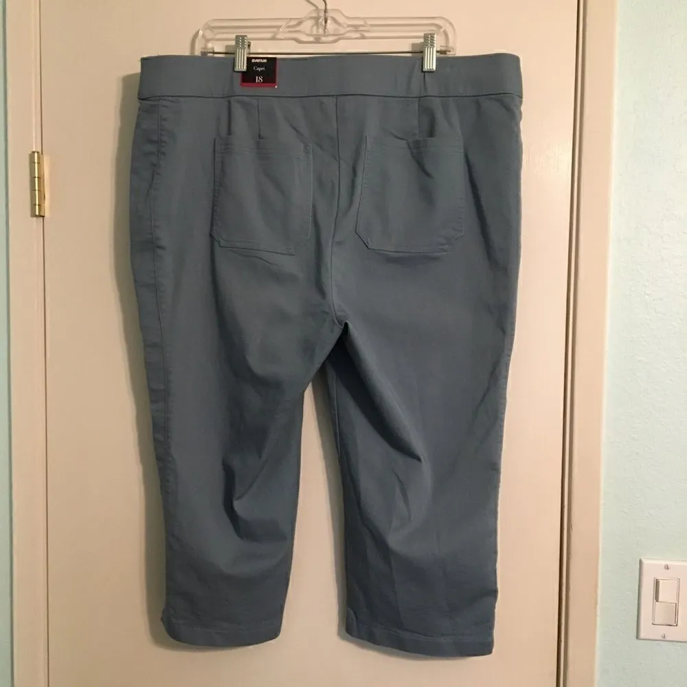 Avenue pull on  capris Women’s 18 blue with stretch NEW - Image 3