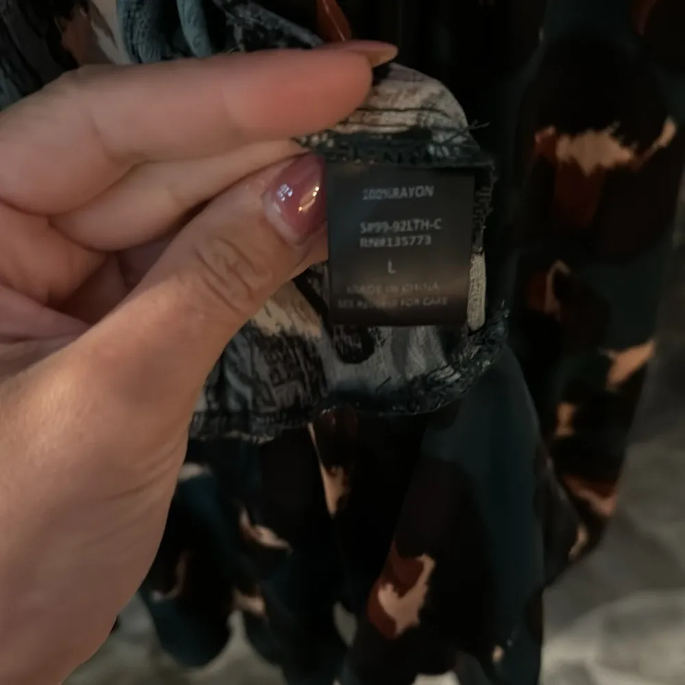 Karlie‎ silky blouse, Large - Image 7