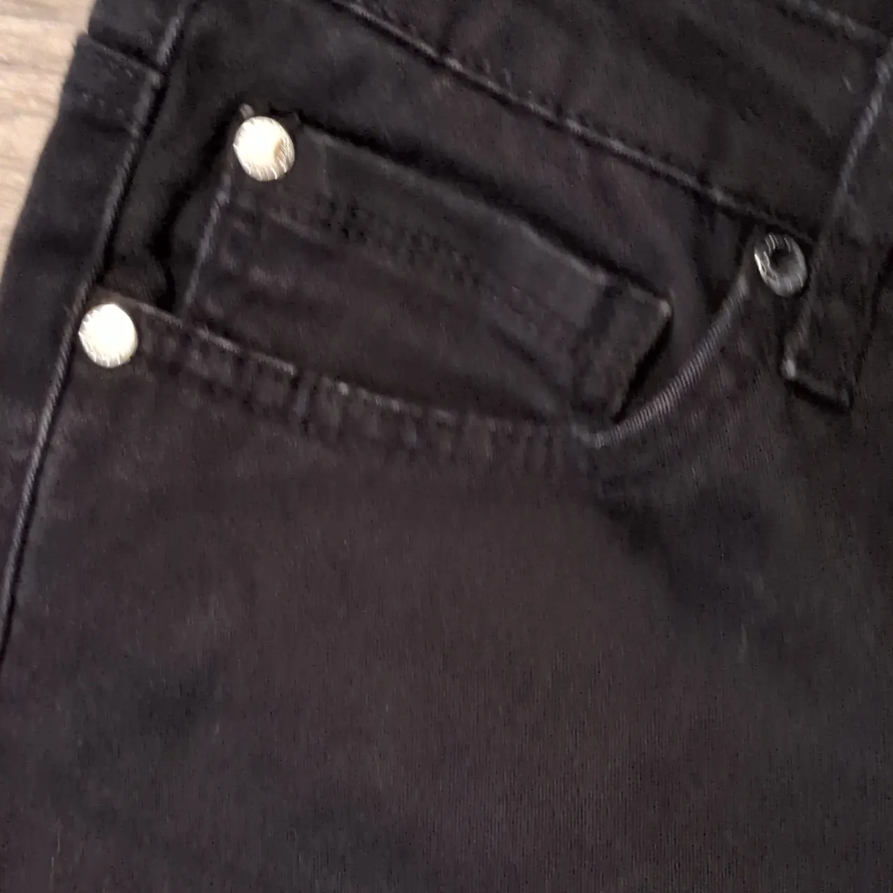 Karl Lagerfeld Black Cropped Jeans Size 6 - Image 3