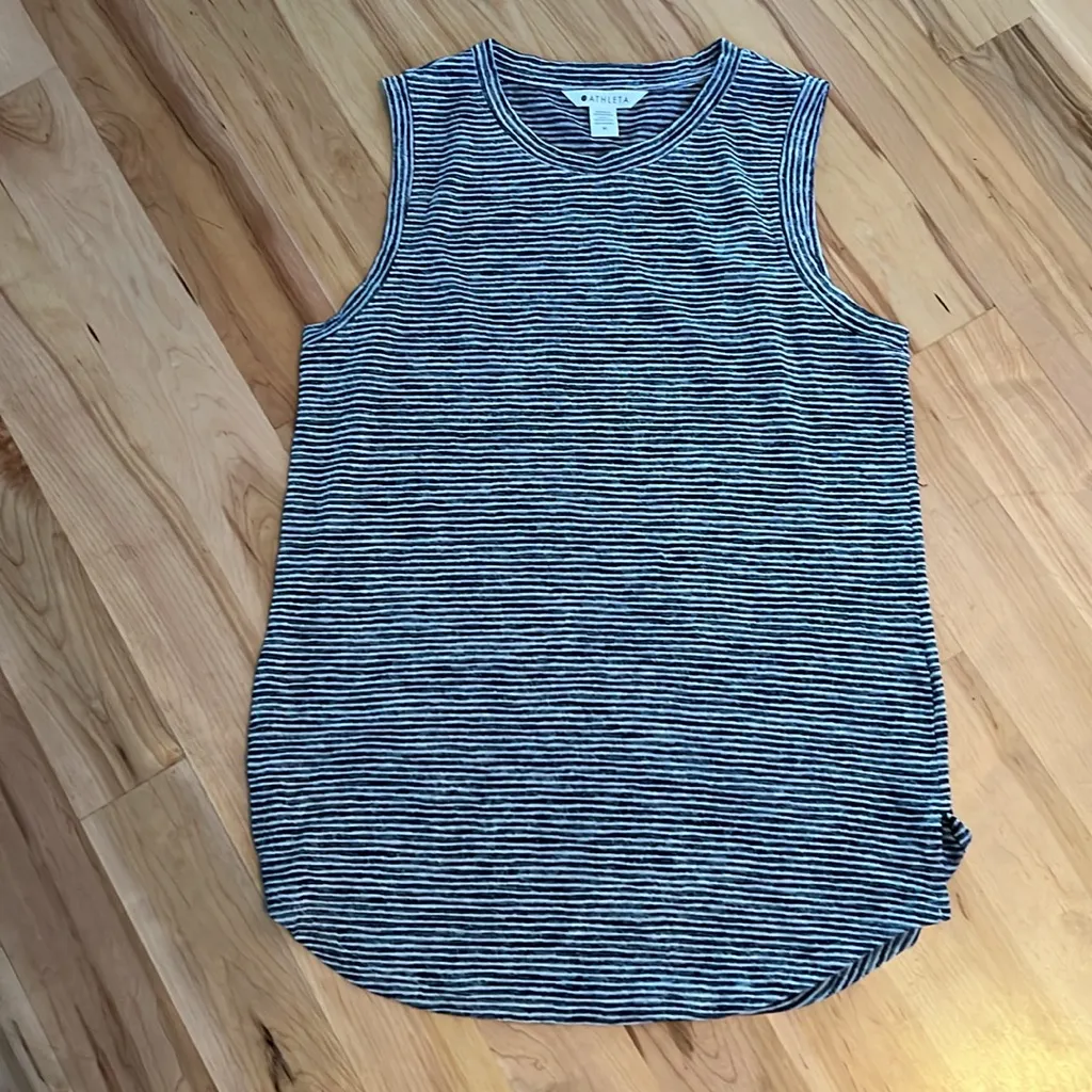 Athleta Breezy Blue & White Striped Athletic Tank Top Medium - Image 3