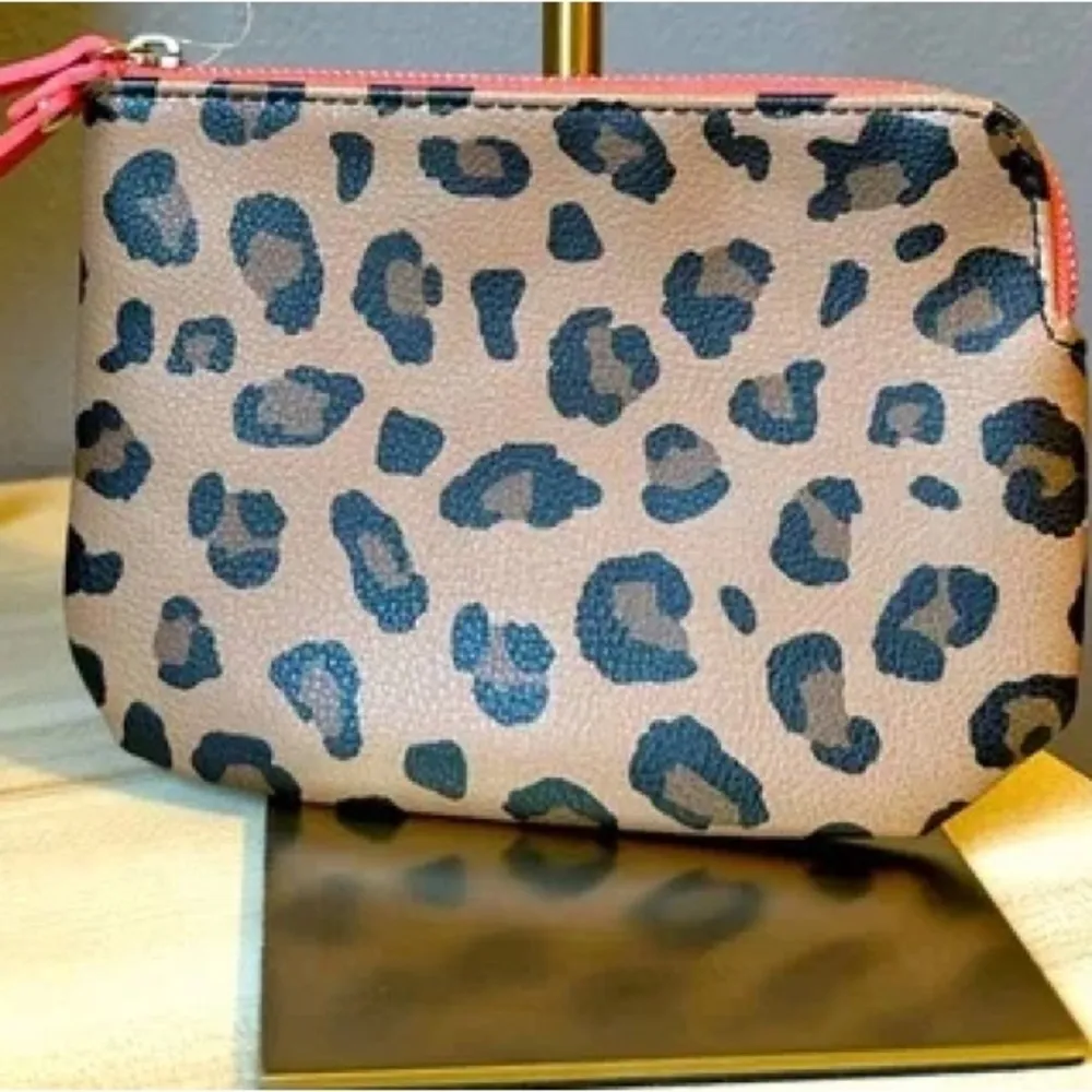 Old Navy - Leopard Print Wristlet - Image 2