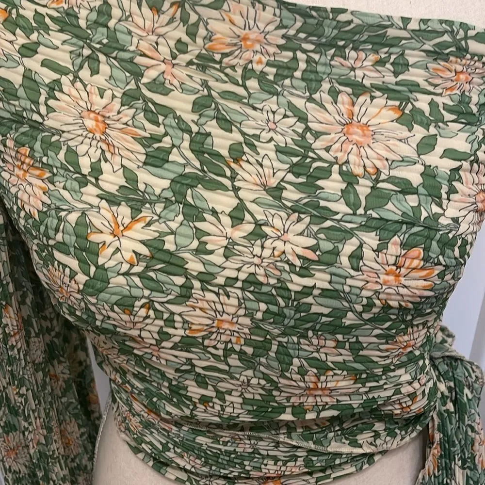 Lulu’s Grow Toward Love Green Floral Print Pleated One-Shoulder Top - Image 6