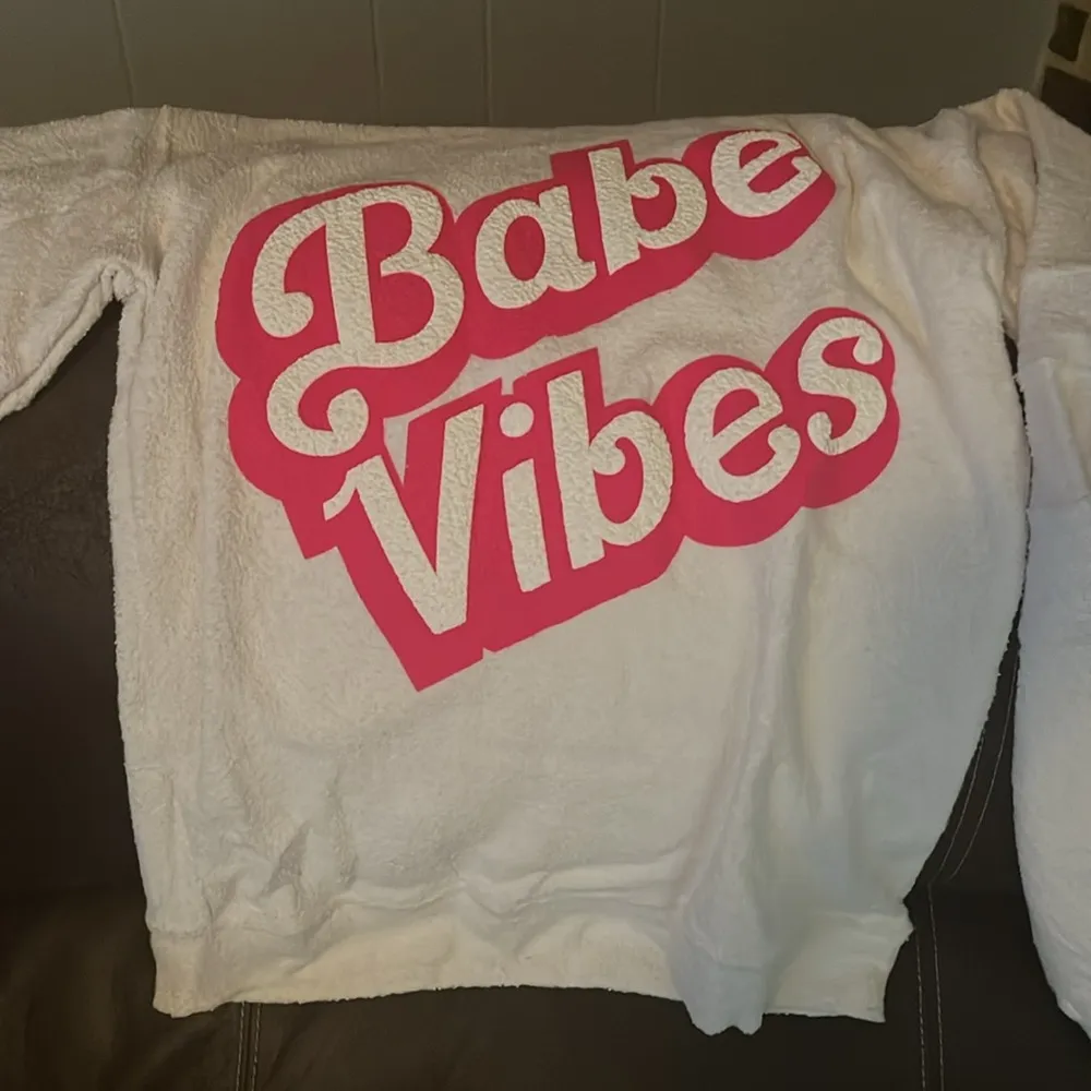 Pacific and Co Babe Vibes small sweatshirt - Image 5