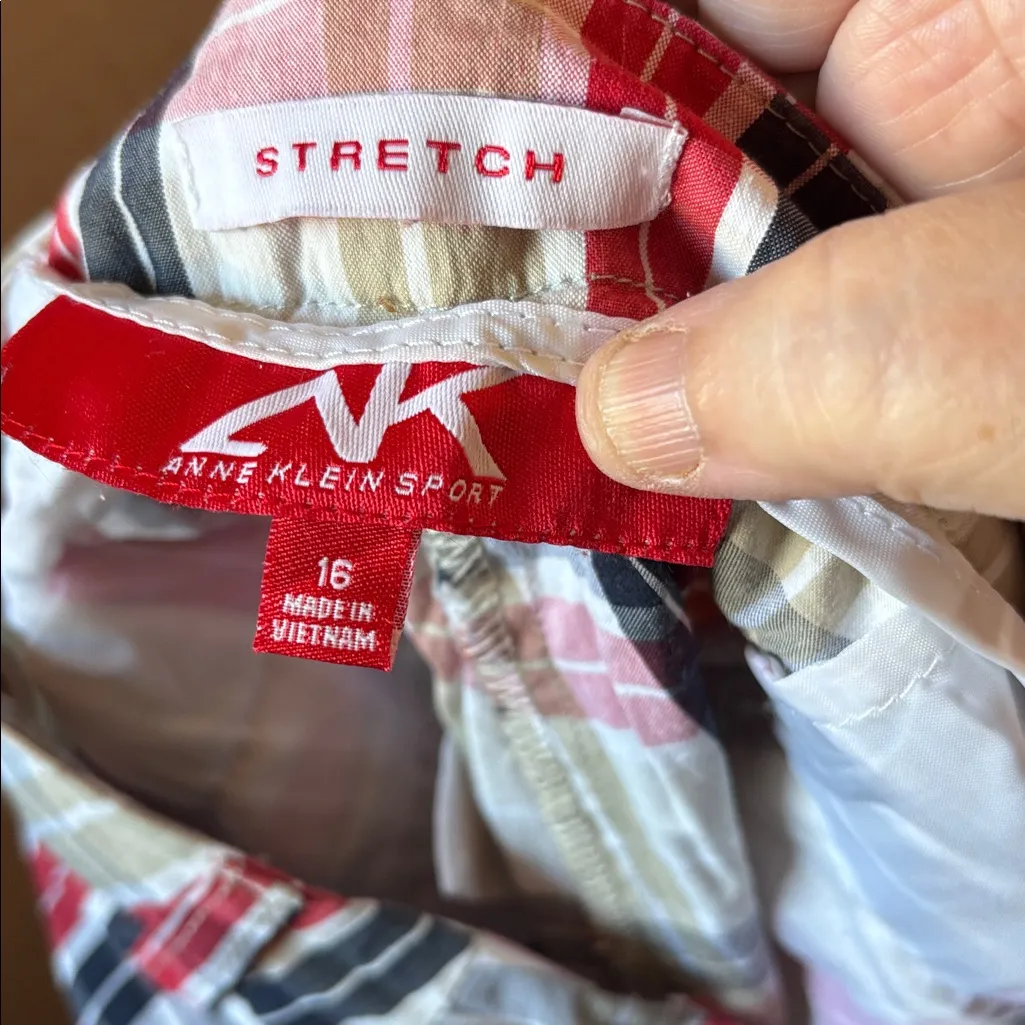 Anne Klein Sport ladies Plaid Shorts - Image 4