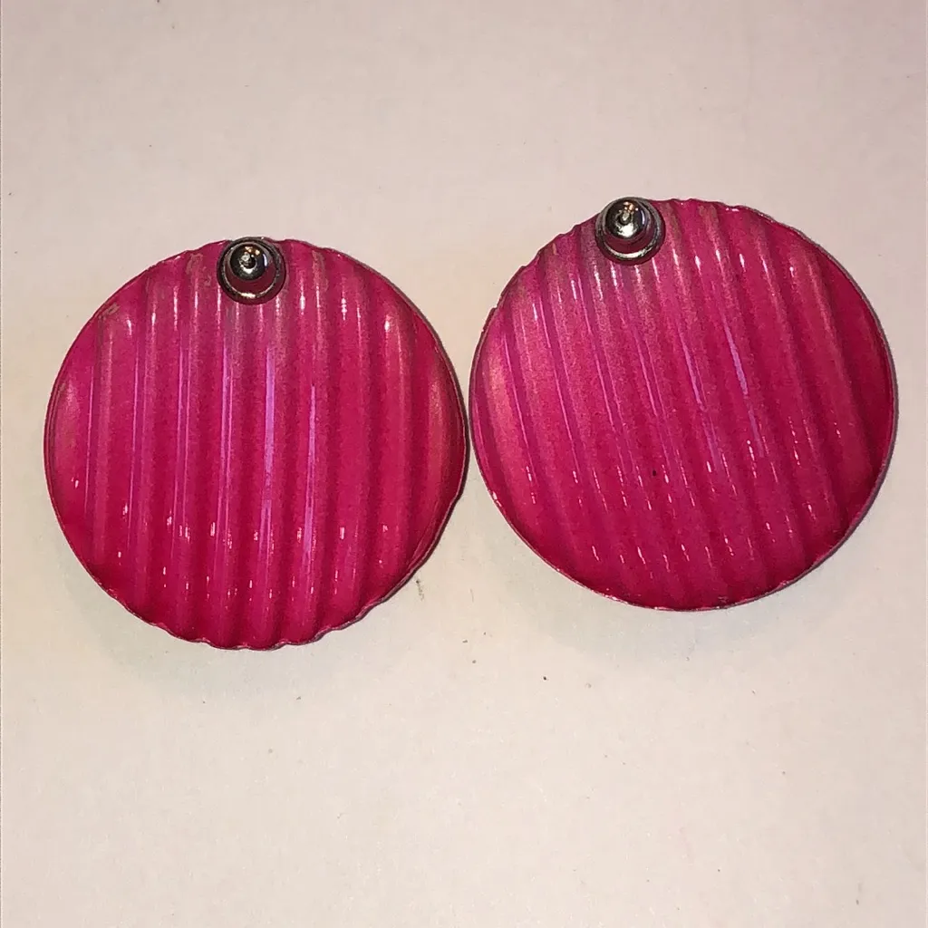 Dark Pink Magenta Ribbed Retro Boho Button Earrings - Image 5