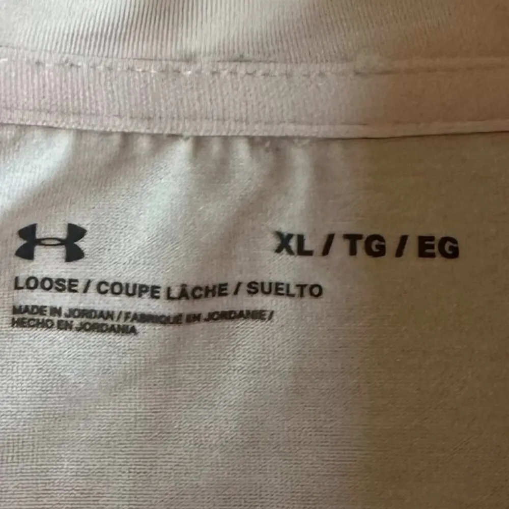 Under Armour Pink Hoodie Sweater Loose Fit Stretch Pullover Size XL Women's - Image 11