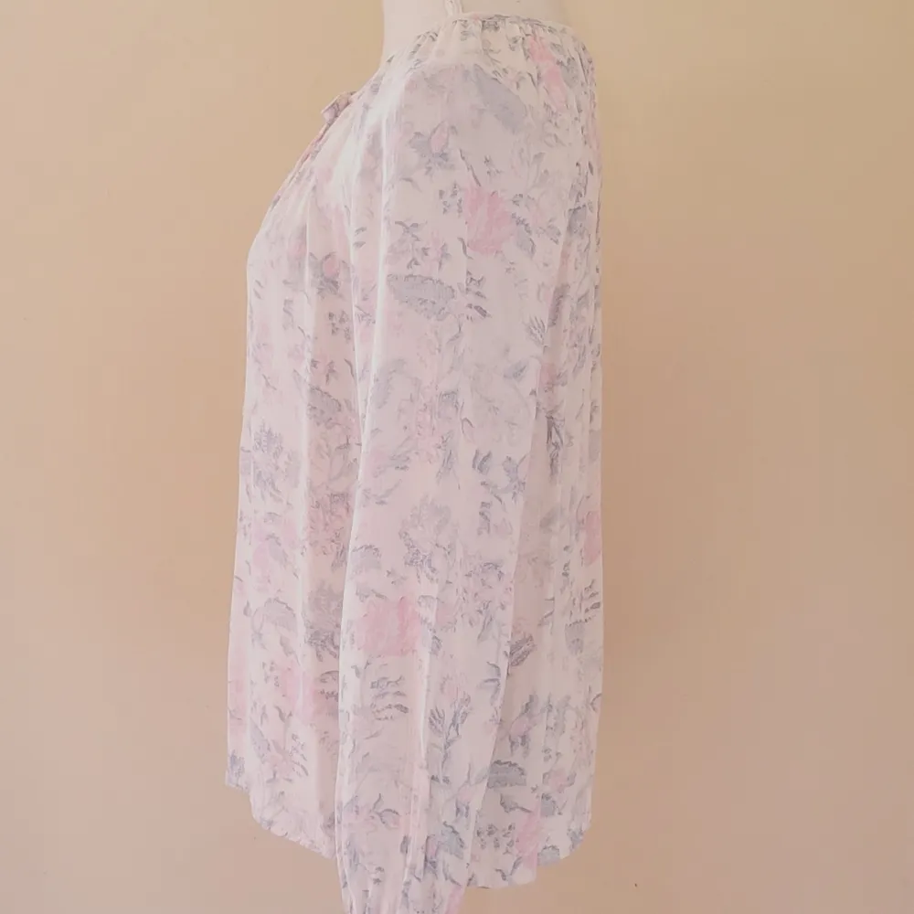 Lucky Brand floral blouse size small - Image 5