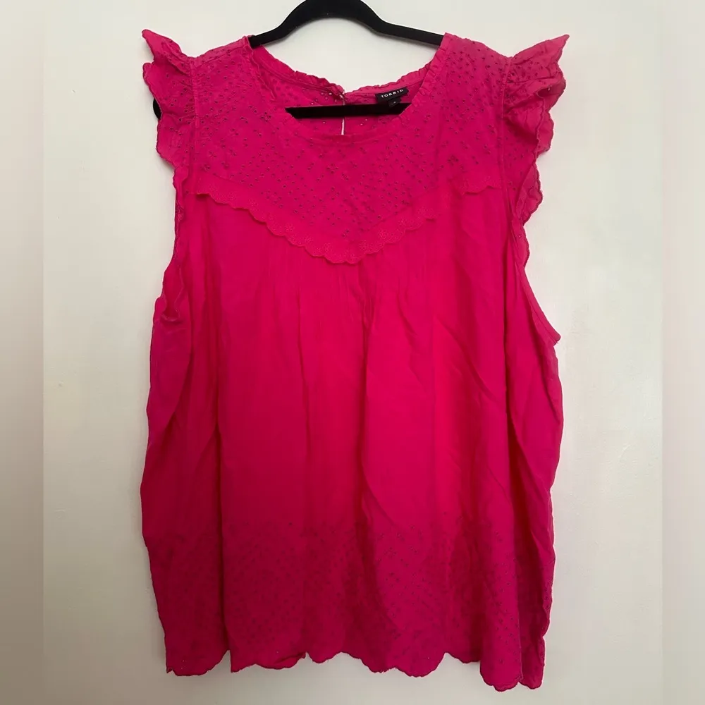 Torrid Pink Eyelet Sleeveless Top Plus. - Image 2
