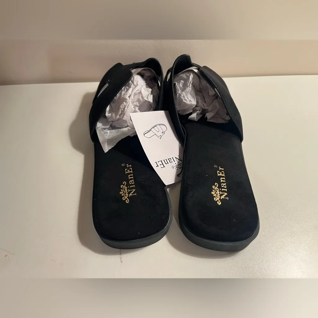 New in box NianEr Black Suede Slide Sandals Size 11 EU 42 - Image 3