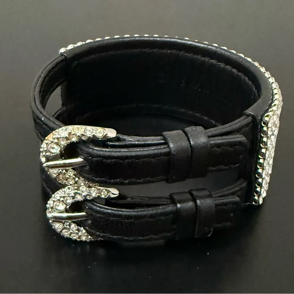 SWAROVSKI Swan Signed Crystal Rhinestones Leather Buckle Wide Cuff Bracelet 24g. - Image 4