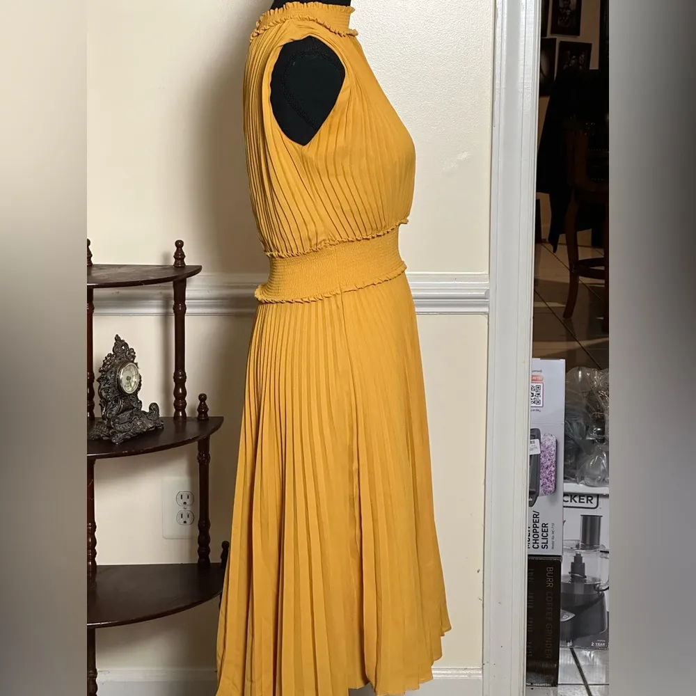 High Neck Solid Pleated Sleeveless Dress - Image 2