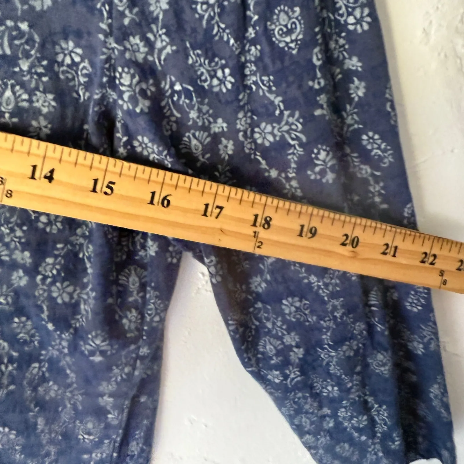 North River Navy Blue Floral Print 3/4 Sleeve V Neck Casual Top Blouse M Peasant Size M - Image 4