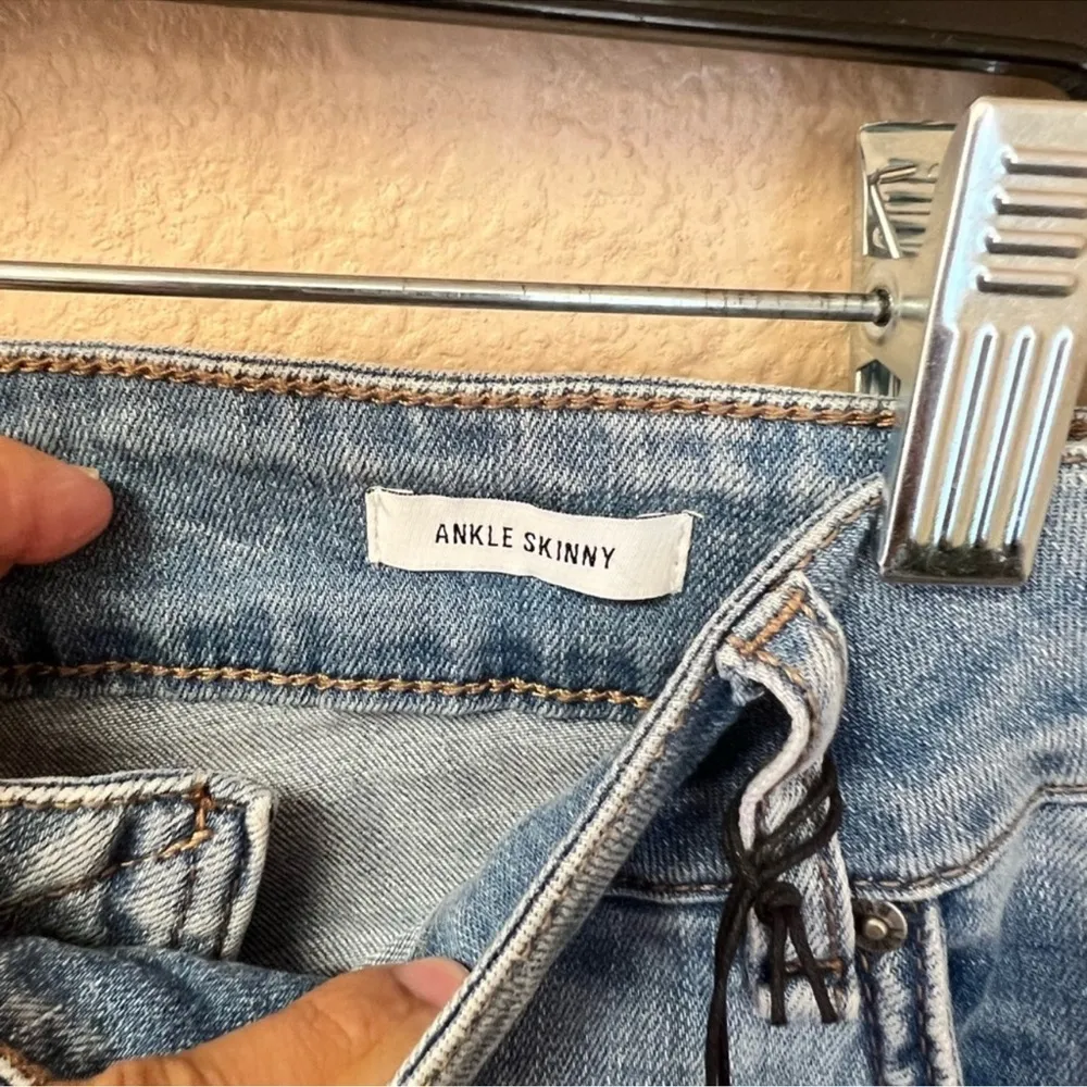 William Rast NWT Skinny Ankle Embroidered Floral Jeans Size 24W - Image 11