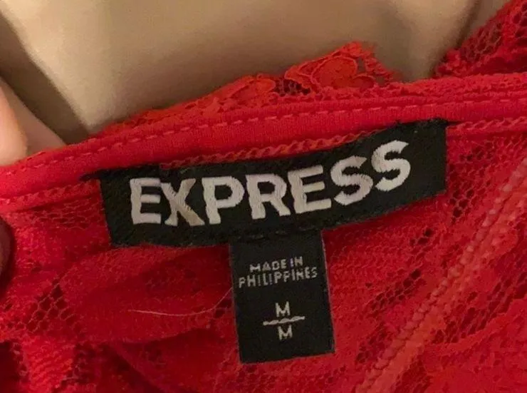 Red Lace Open-back Dress - Image 4