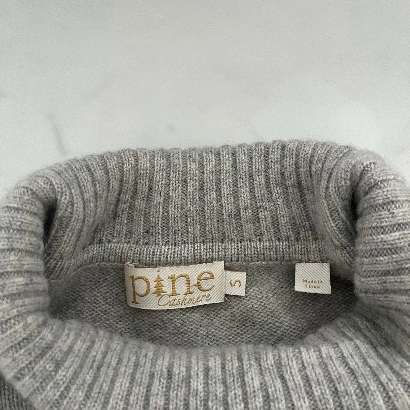 Pine Cashmere Kate Turtleneck sweater Grey Quiet luxury minimalist chic Sz Small Gray - Image 3