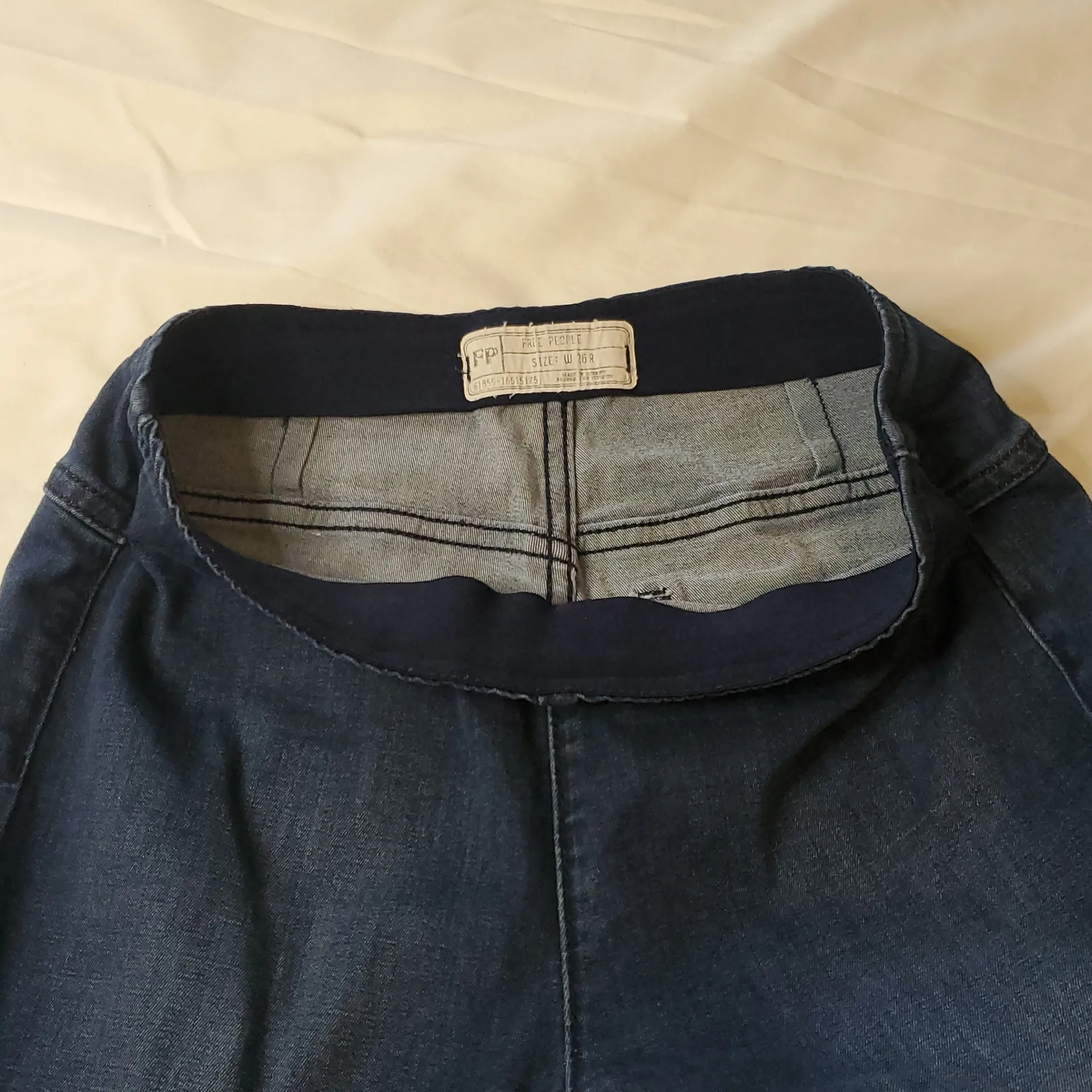 Free People Jeans Penny Pull On Flare Dark Wash Bell Bottoms Elastic Waist Size:W26R - Image 10