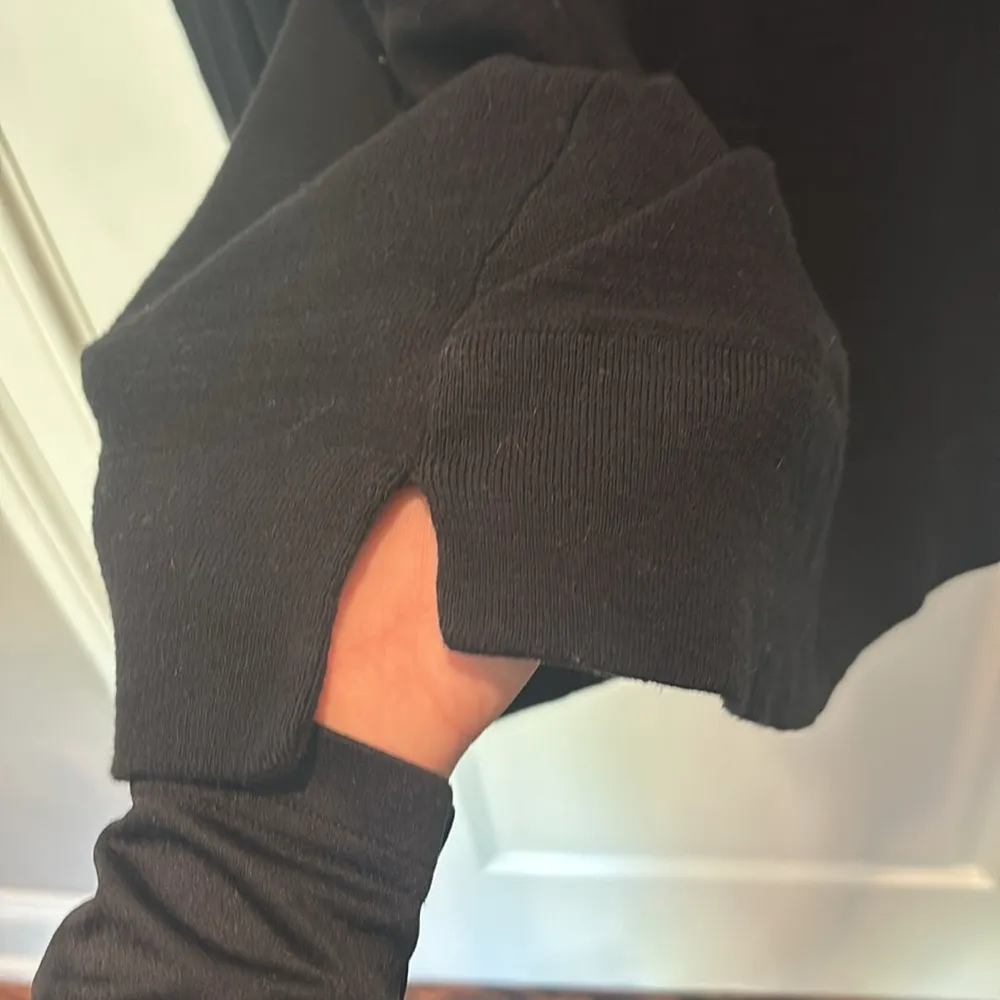 Banana Republic sweater - Image 6