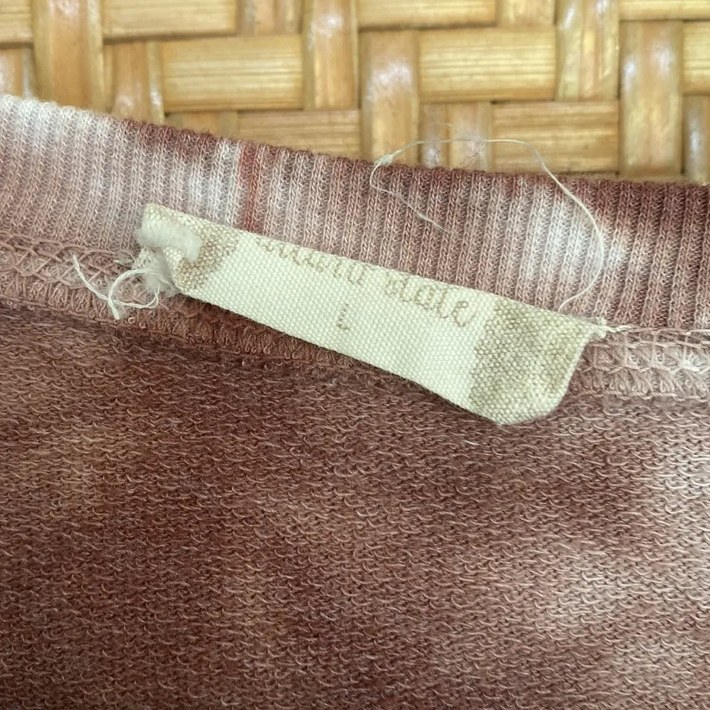 Altar’d State women’s long sleeve tie dye top ruffle size large - Image 5