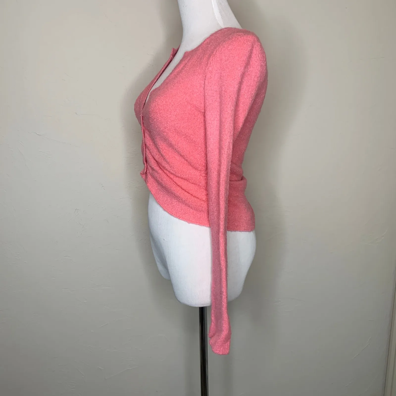 Pink Ruched Front Button Cardigan Cropped Sz Medium - Image 3