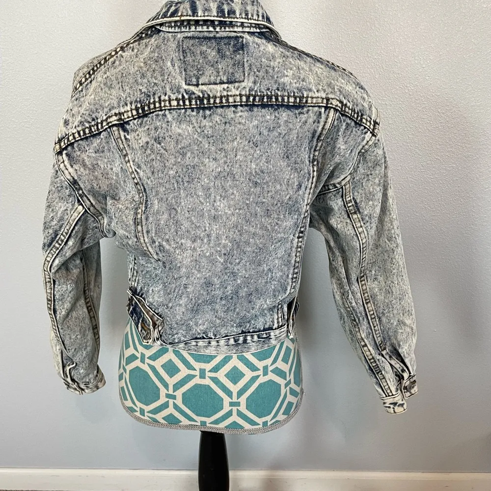 Jordache Vintage  Denim Jacket size Medium - Image 7