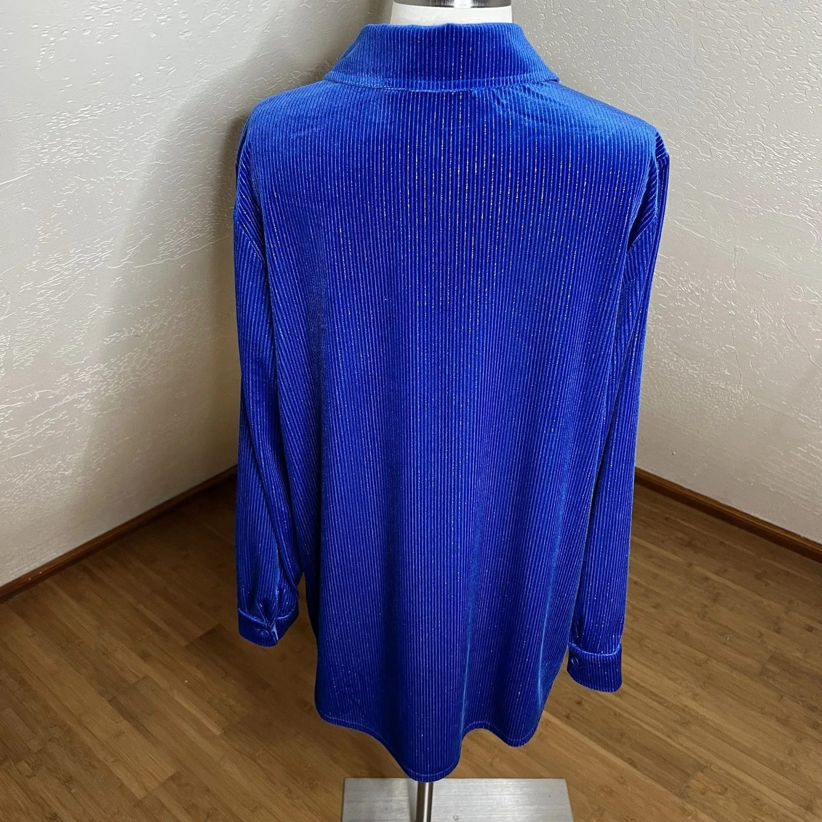 Soft Surroundings Velvet Boyfriend Tunic Top Womens L Blue Glitter Button Down - Image 9