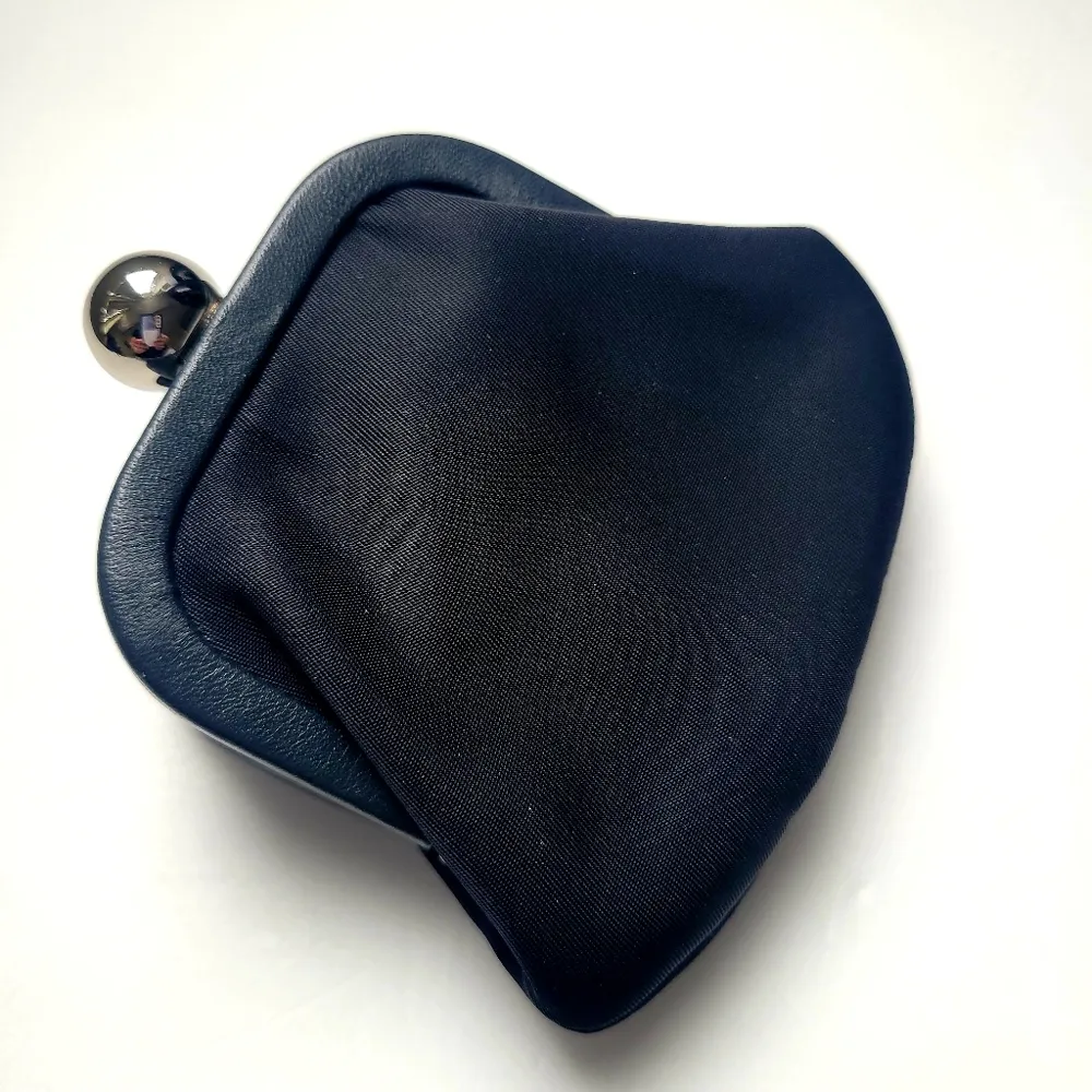 Swarovski black Monroe frame coin purse - Image 8