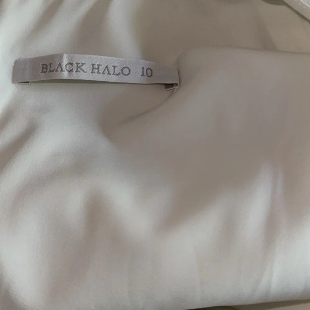 NWOT Black Halo Brooklyn Jumpsuit white bell sleeves sz 10 - Image 6