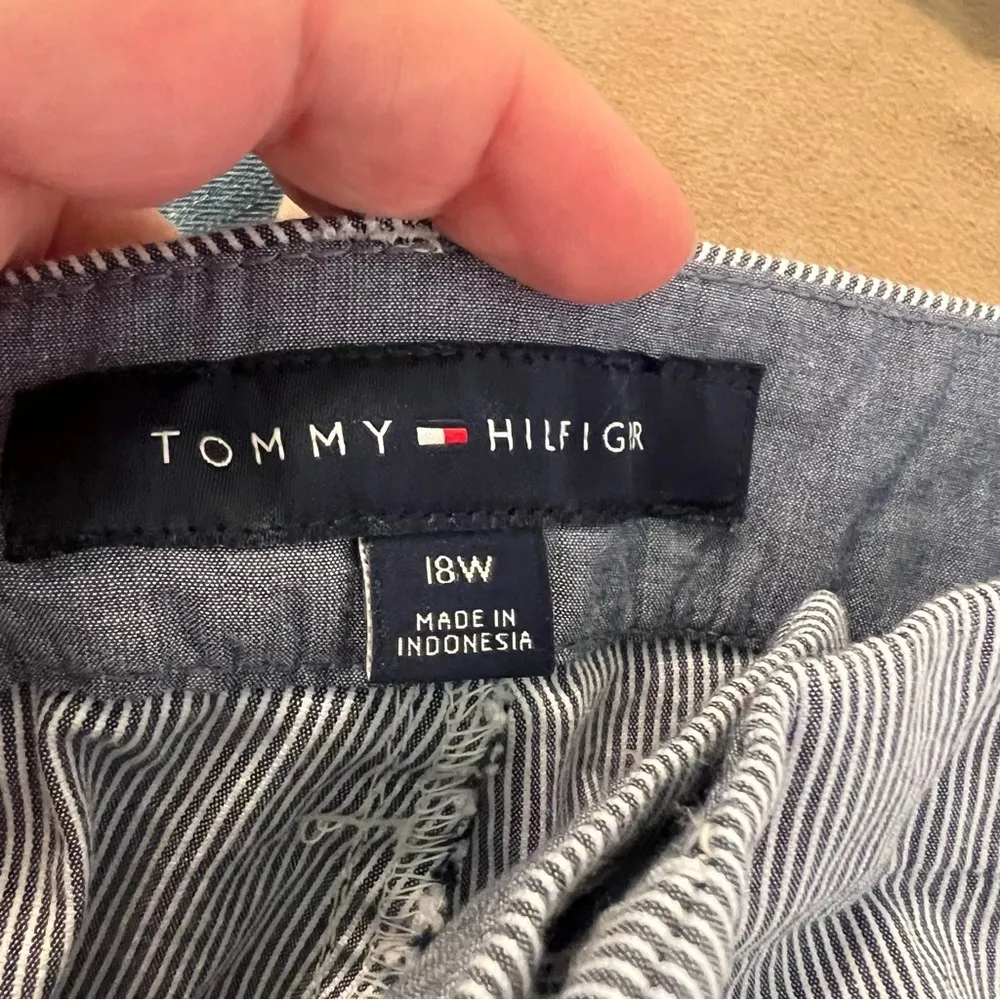 Tommy Hilfiger Bermuda Shorts Blue White Pinstripes 18W - Image 10